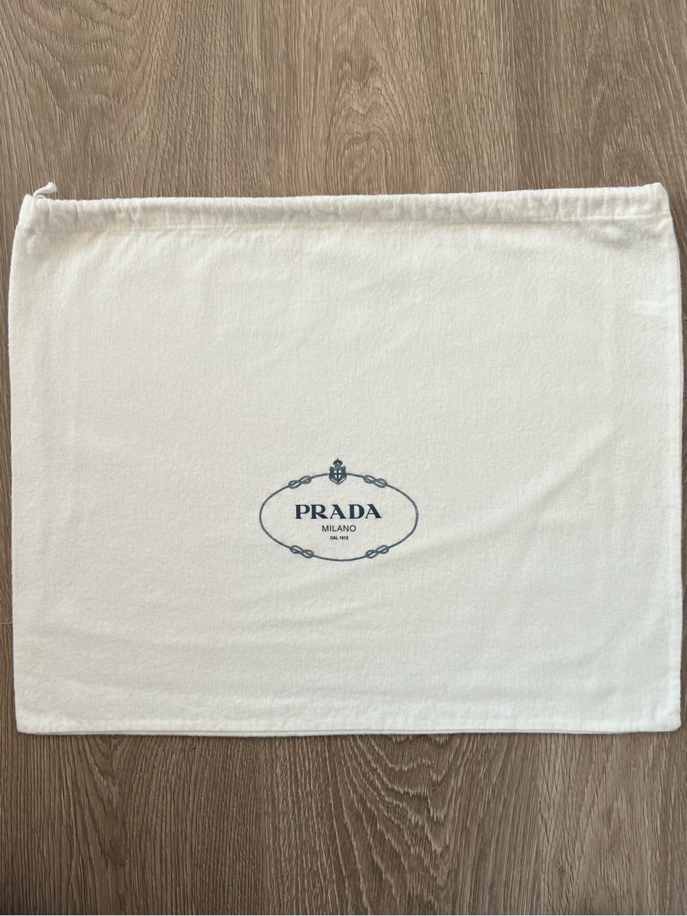 Prada dust bag (C902)